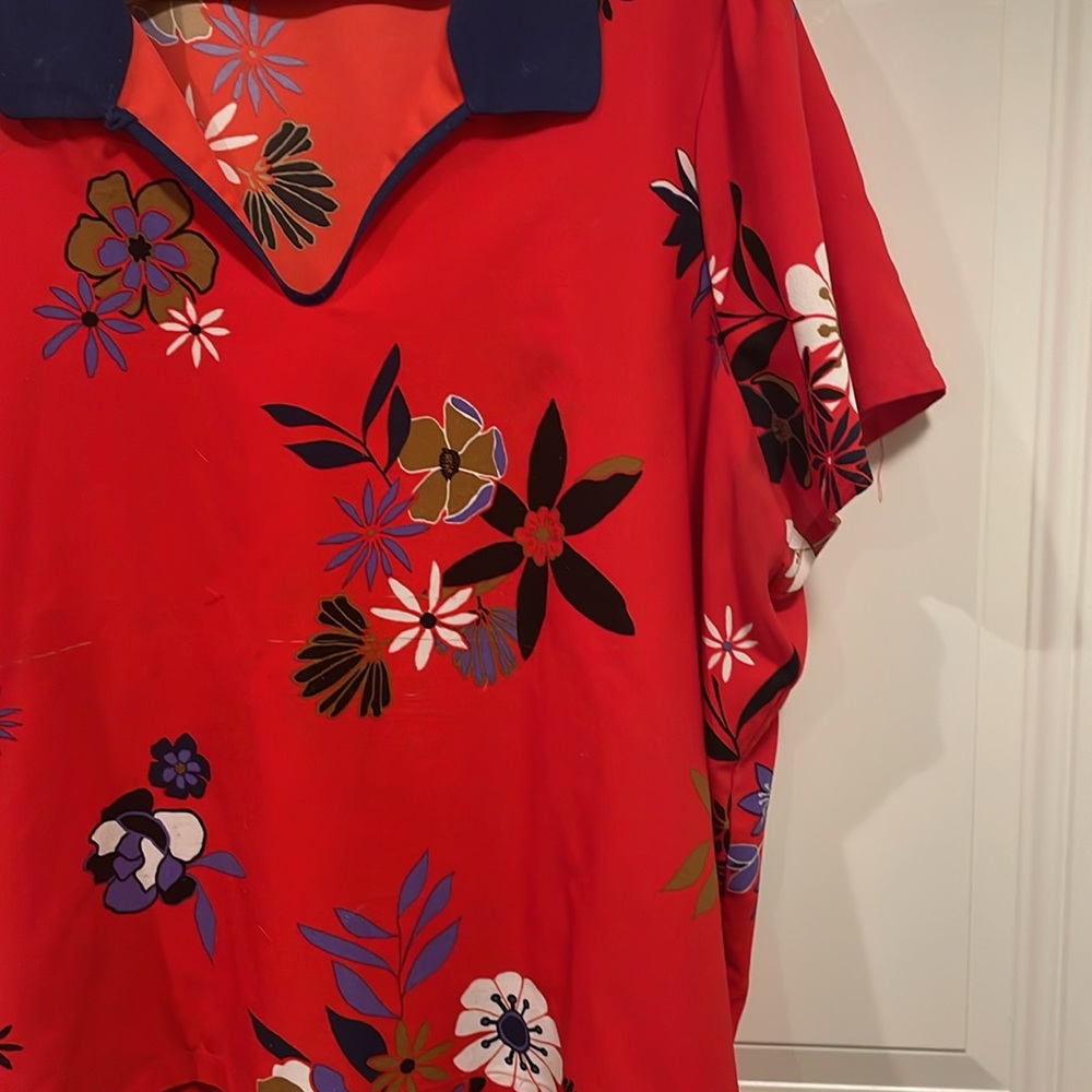 Red ModCloth Floral top - Picture 3 of 6
